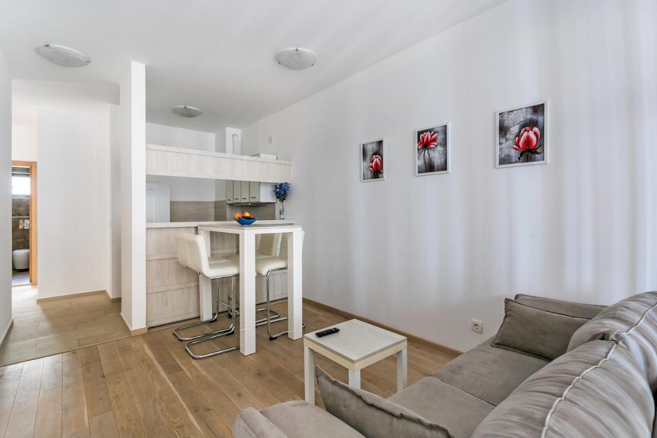 Apartments Beatrice Рафаїловичі Екстер'єр фото